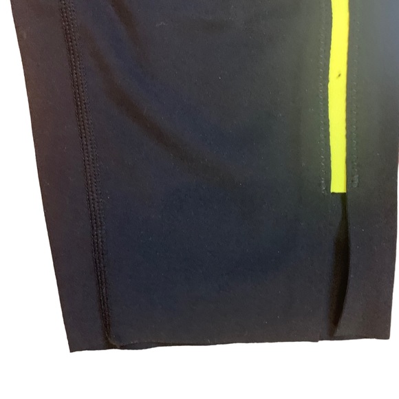 Zyia Luxe neon tape hi rise 24” leggings - Picture 5 of 7